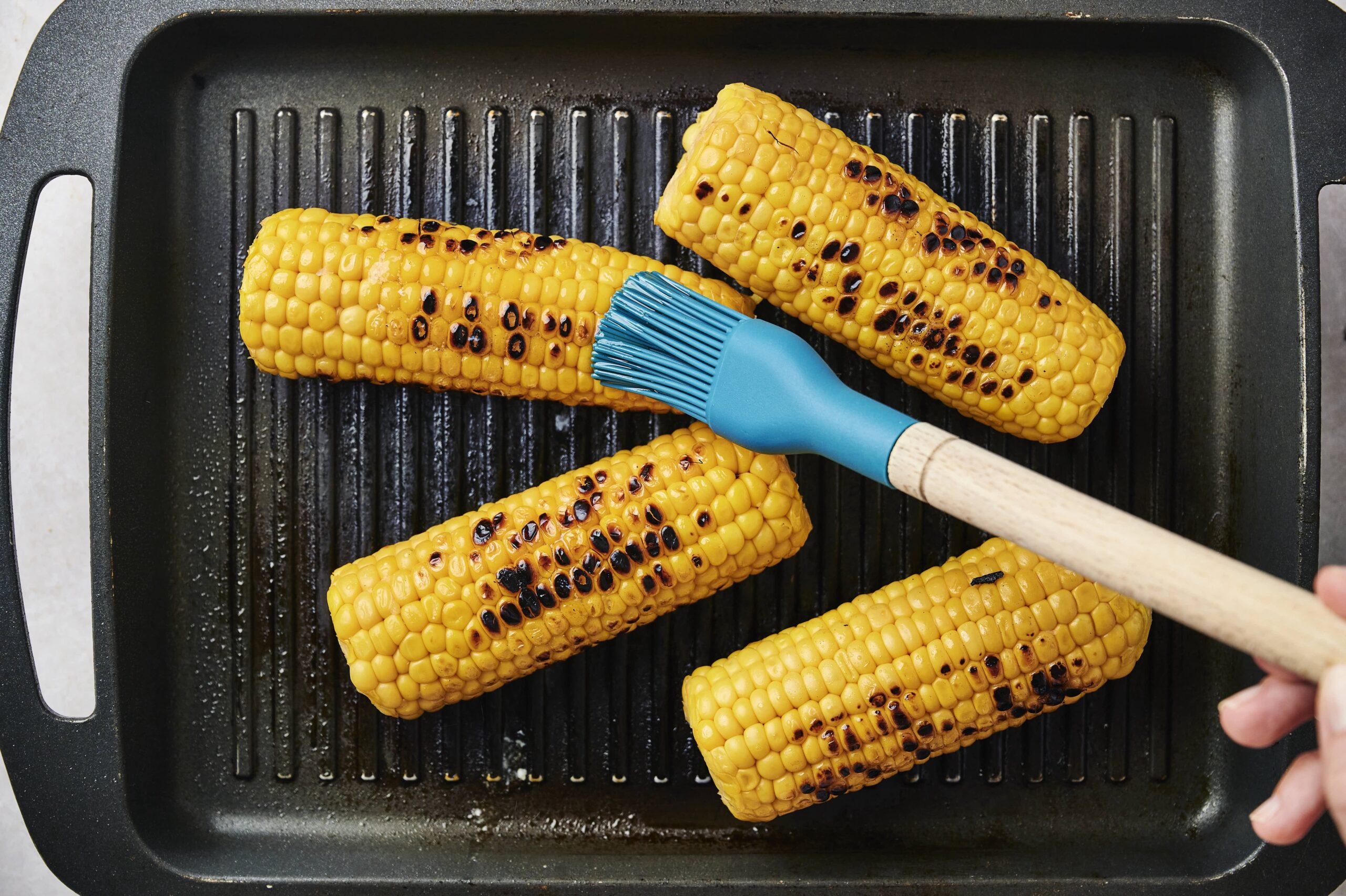 Grilling corn